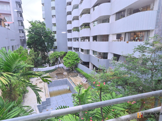For sale 4 bedrooms condo in Khlong Toei, Bangkok