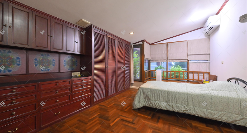 Wohnung zum Kauf mit 4 Zimmer in Khlong Toei, Bangkok