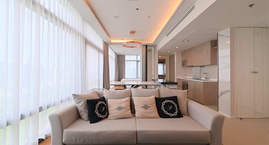 For sale 3 bedrooms condo in Watthana, Bangkok