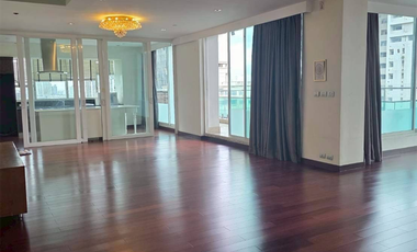 For sale 3 bedrooms condo in Khlong Toei, Bangkok