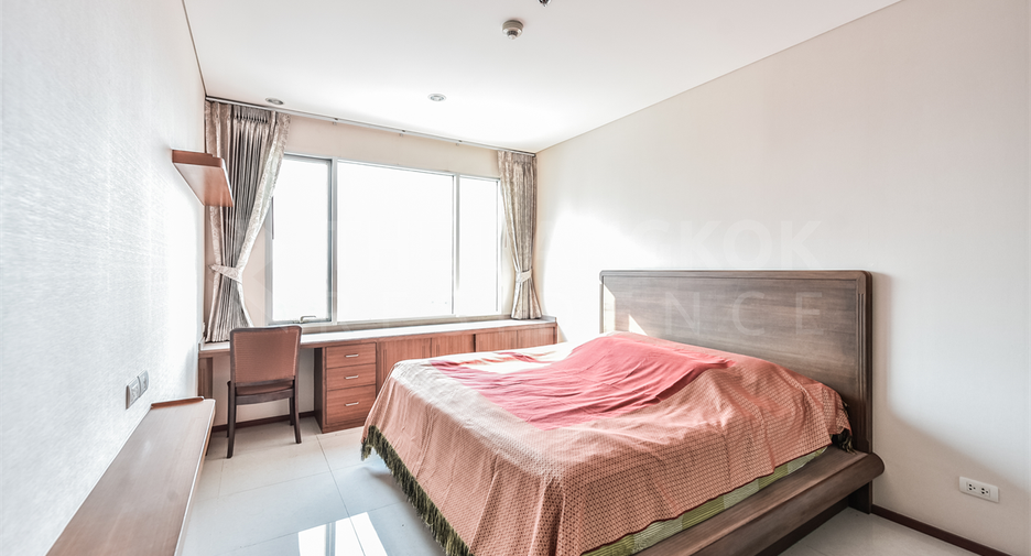 For sale 1 bed condo in Khlong San, Bangkok