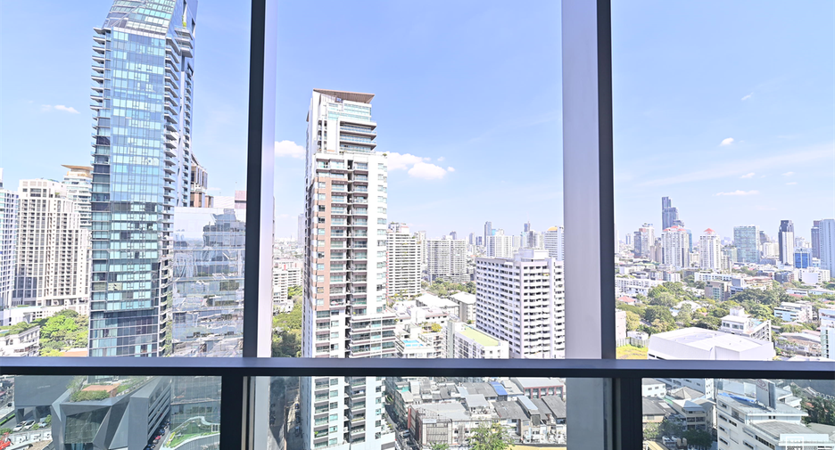 For sale 2 bedrooms condo in Khlong Toei, Bangkok