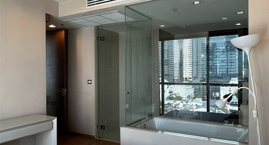 Wohnung zum Kauf mit 2 Zimmer in Sathon, Bangkok