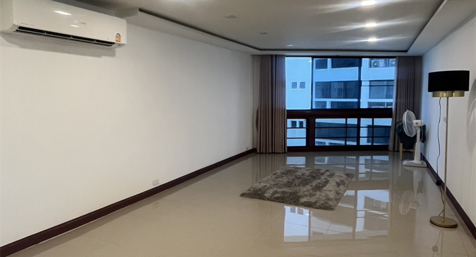 Wohnung zum Kauf mit 3 Zimmer in Khlong Toei, Bangkok