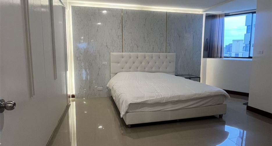 Wohnung zum Kauf mit 3 Zimmer in Khlong Toei, Bangkok