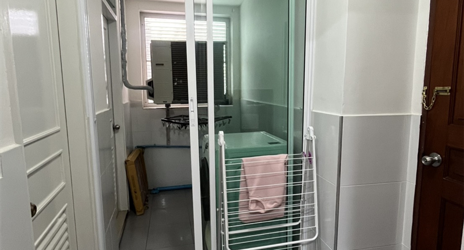 Wohnung zum Kauf mit 3 Zimmer in Khlong Toei, Bangkok