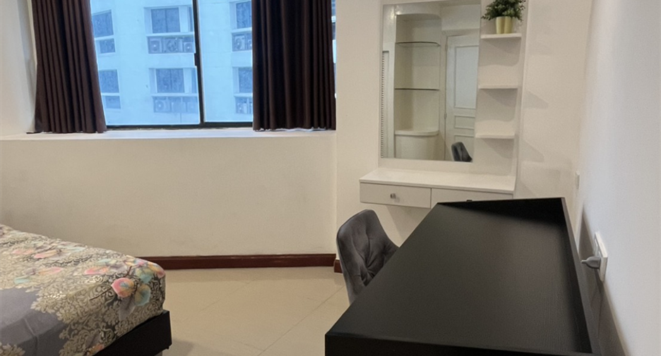 Wohnung zum Kauf mit 3 Zimmer in Khlong Toei, Bangkok