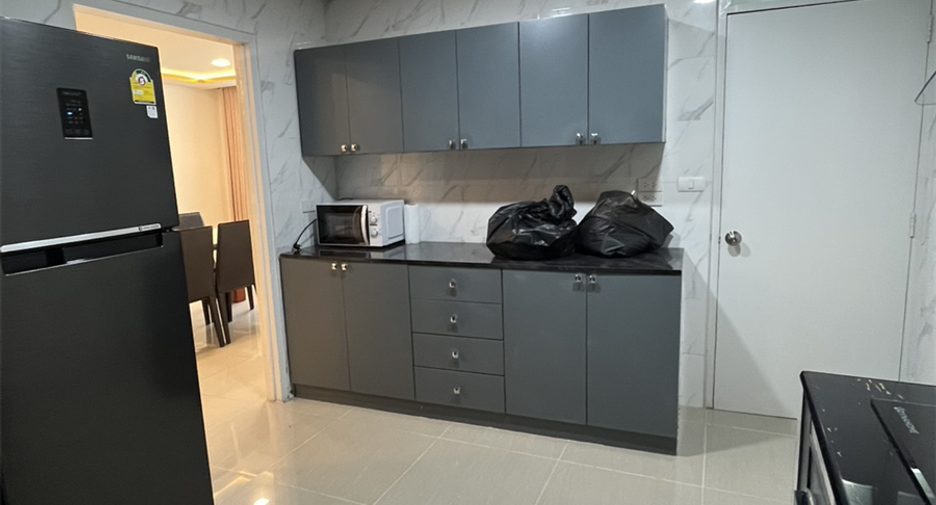 Wohnung zum Kauf mit 3 Zimmer in Khlong Toei, Bangkok