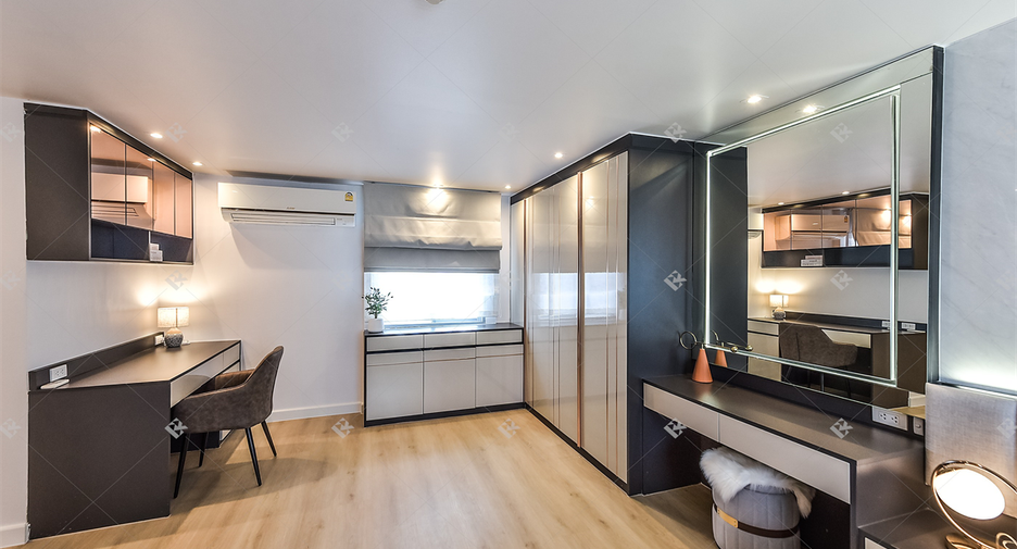 For sale 2 ベッドルーム condo in Yan Nawa, Bangkok