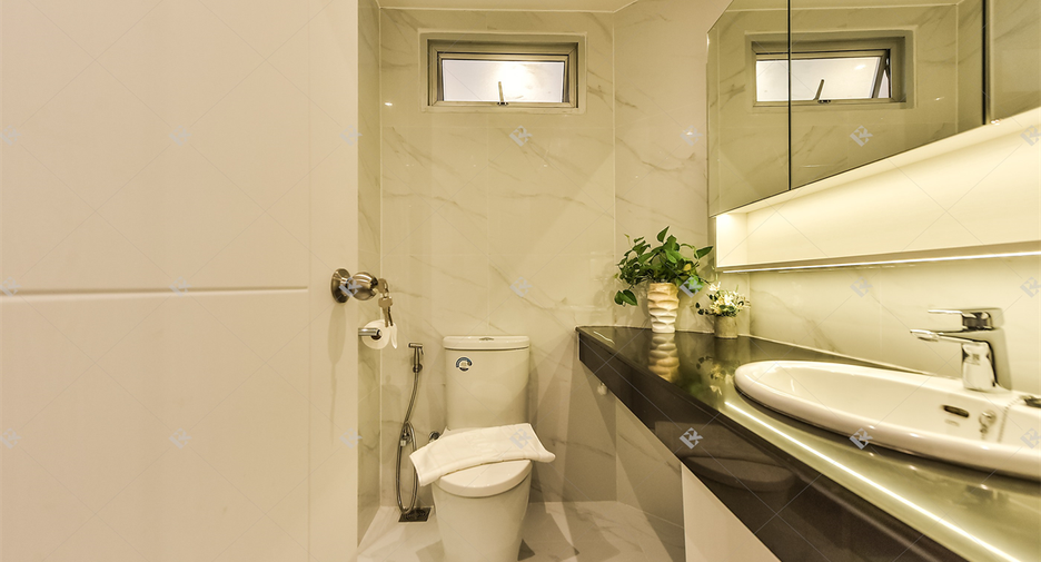 For sale 2 ベッドルーム condo in Yan Nawa, Bangkok