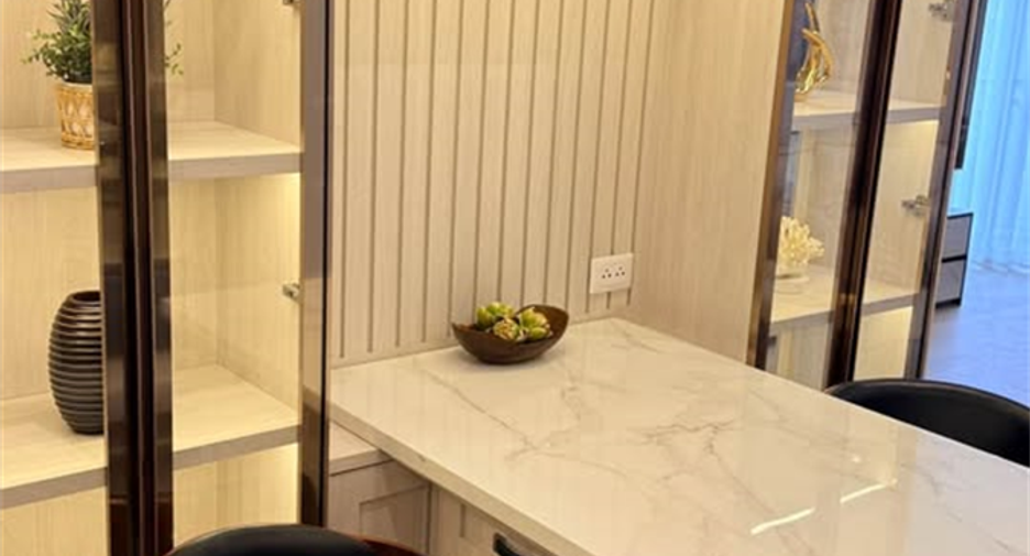 For sale 2 ベッドルーム condo in Yan Nawa, Bangkok
