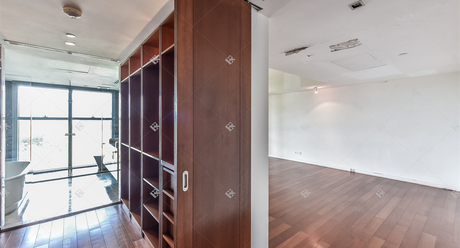 Wohnung zum Kauf mit 3 Zimmer in Yan Nawa, Bangkok