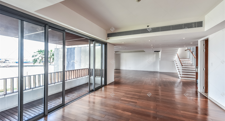 Wohnung zum Kauf mit 3 Zimmer in Yan Nawa, Bangkok