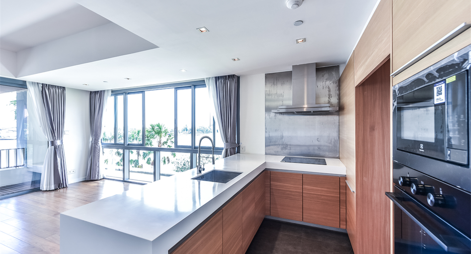 À vendre 3 chambres condo à Si Racha, Chonburi