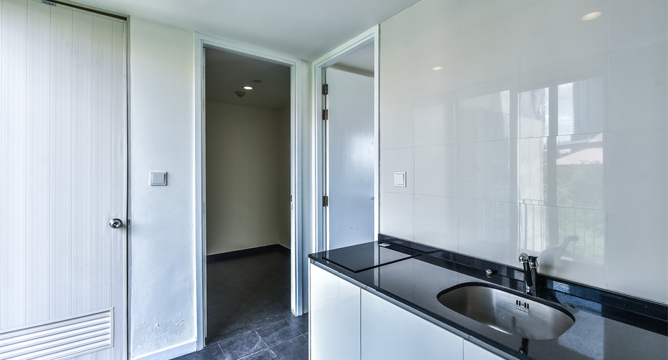 À vendre 3 chambres condo à Si Racha, Chonburi