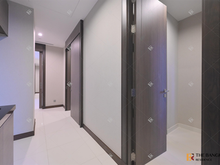 For sale 3 bedrooms condo in Khlong Toei, Bangkok