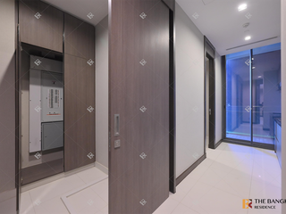 For sale 3 bedrooms condo in Khlong Toei, Bangkok