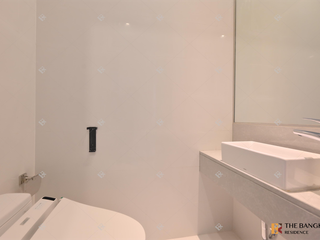 For sale 3 bedrooms condo in Khlong Toei, Bangkok