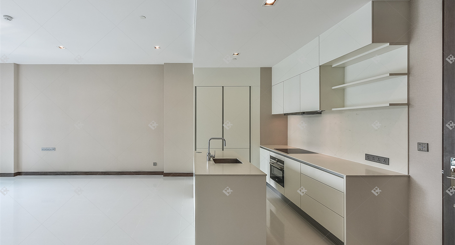 For sale 2 bedrooms condo in Khlong Toei, Bangkok