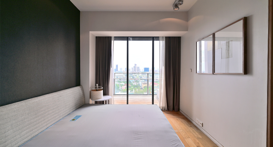 For sale 2 bedrooms condo in Sathon, Bangkok