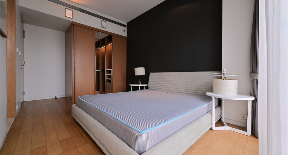 For sale 2 bedrooms condo in Sathon, Bangkok