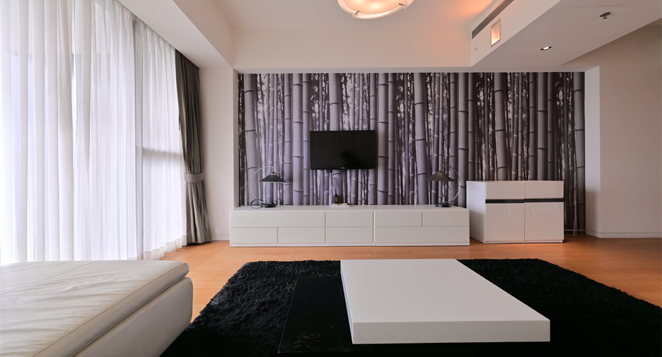 For sale 2 bedrooms condo in Sathon, Bangkok