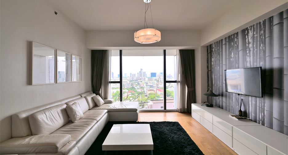 For sale 2 bedrooms condo in Sathon, Bangkok