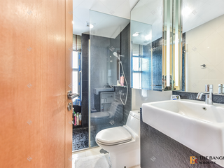 For sale 2 bedrooms condo in Yan Nawa, Bangkok