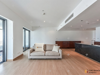 For sale 2 bedrooms condo in Yan Nawa, Bangkok