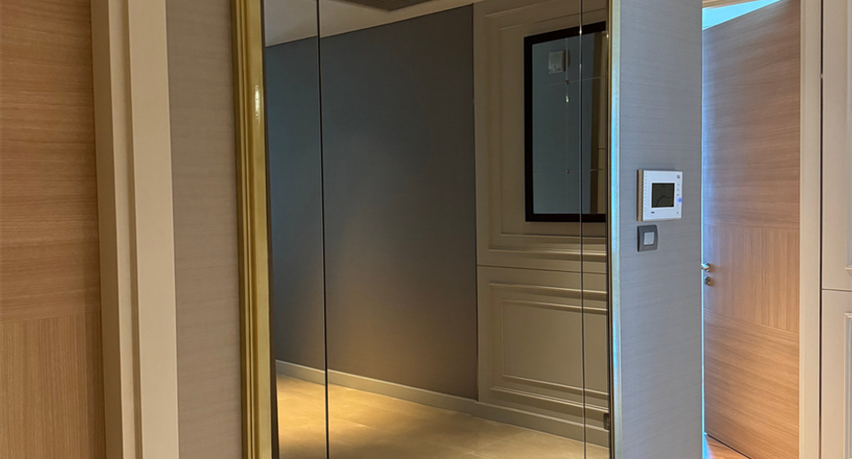 For sale 2 bedrooms condo in Pathum Wan, Bangkok