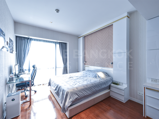 For sale 2 bedrooms condo in Yan Nawa, Bangkok