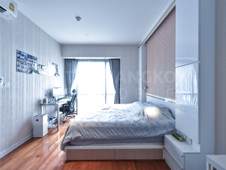 For sale 2 bedrooms condo in Yan Nawa, Bangkok