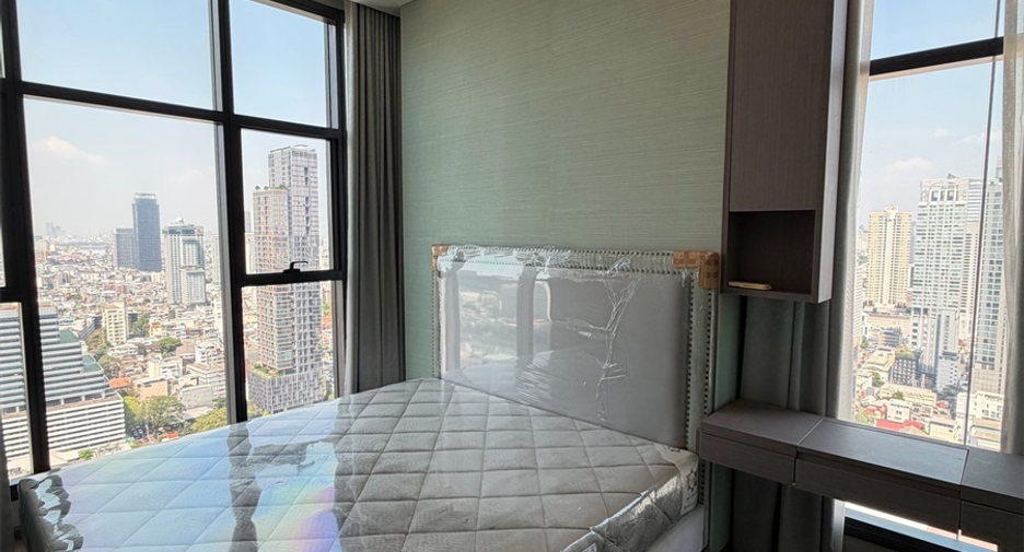 For sale 3 bedrooms condo in Sathon, Bangkok