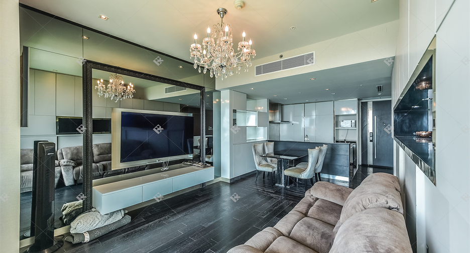 For sale 2 bedrooms condo in Yan Nawa, Bangkok