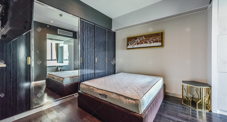 For sale 2 bedrooms condo in Yan Nawa, Bangkok
