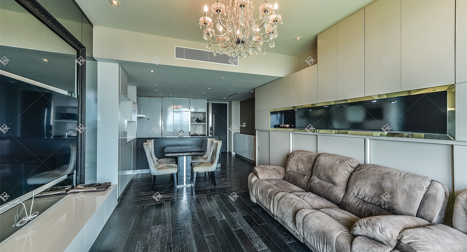 For sale 2 bedrooms condo in Yan Nawa, Bangkok