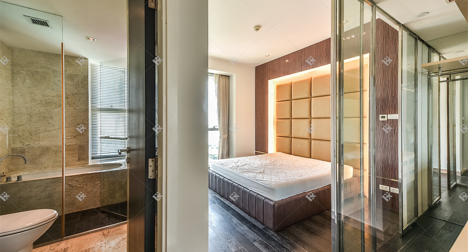For sale 2 bedrooms condo in Yan Nawa, Bangkok
