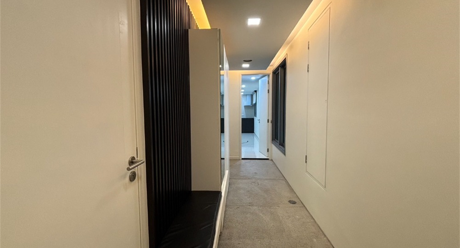 出售 3 卧室 公寓 在 Si Racha, Chon Buri