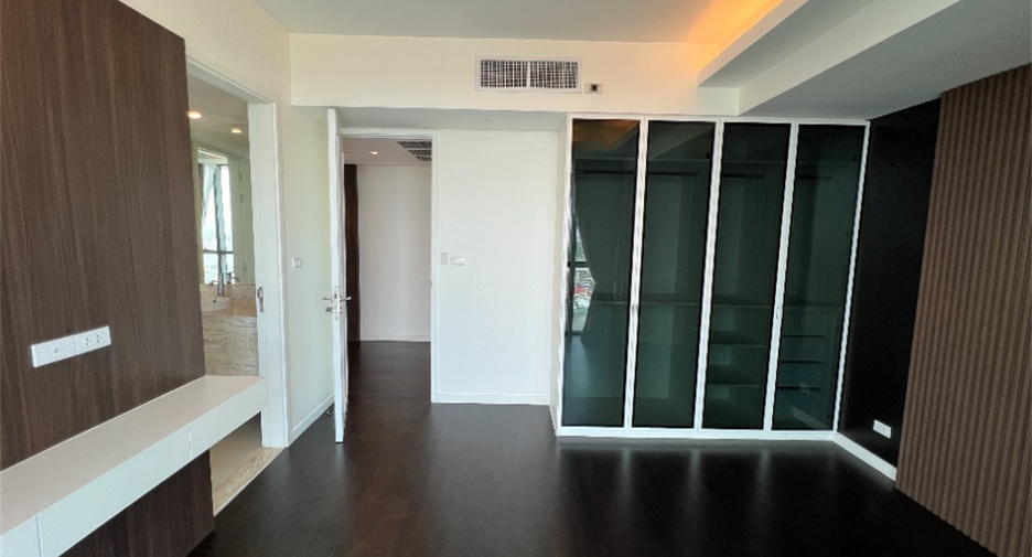 出售 3 卧室 公寓 在 Si Racha, Chon Buri