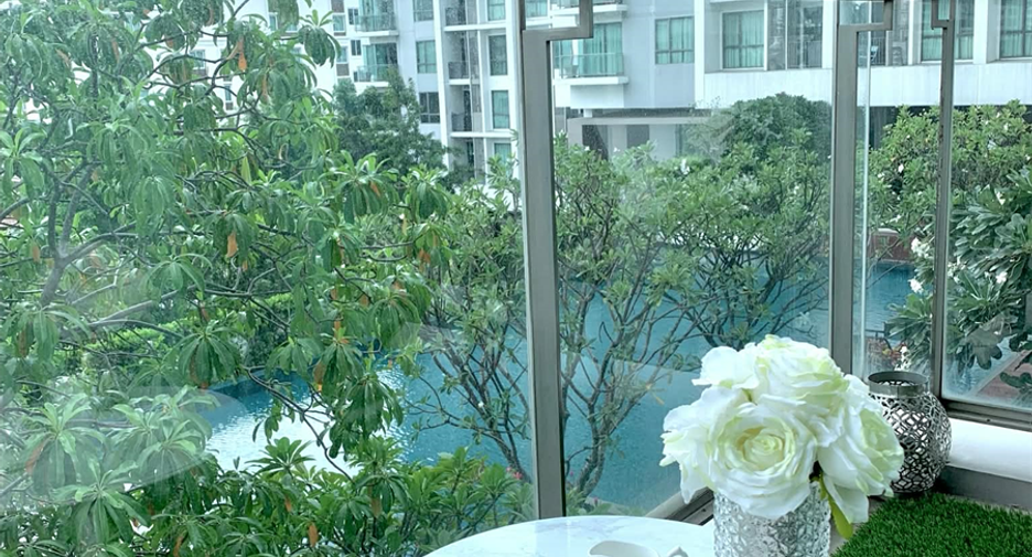 À vendre 2 chambres condo à Phra Khanong, Bangkok