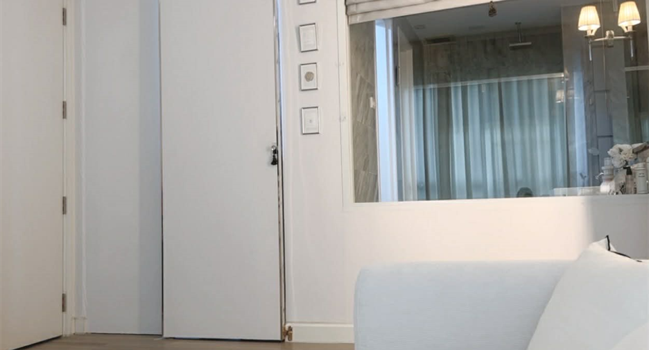 À vendre 2 chambres condo à Phra Khanong, Bangkok