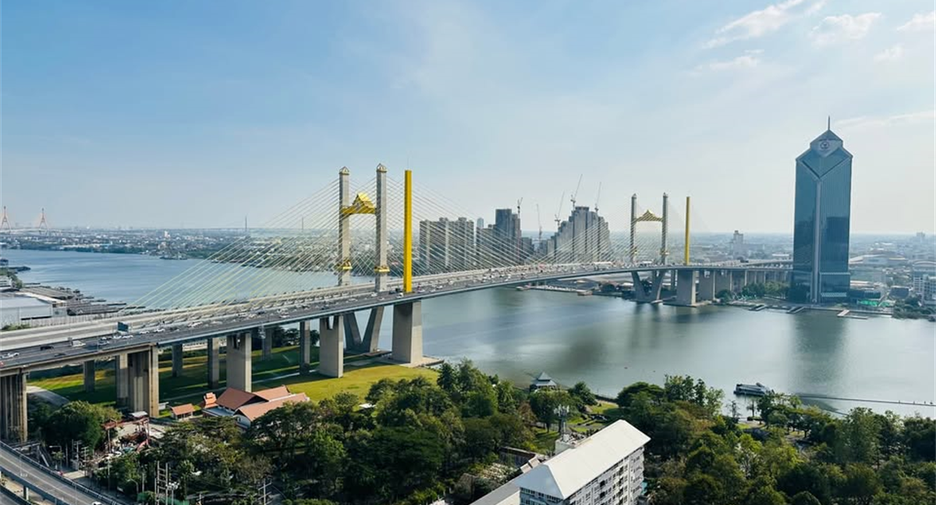 For sale 3 bedrooms condo in Yan Nawa, Bangkok