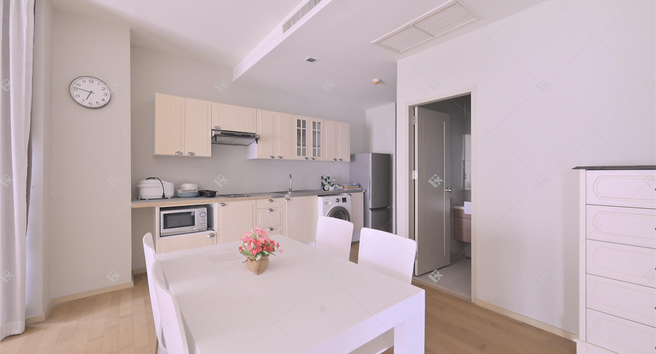 Condo en venta de 2 habitaciones en Khlong Toei, Bangkok