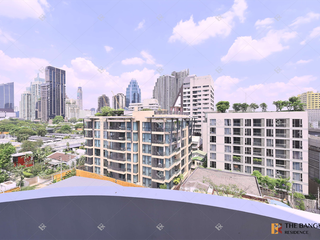 For sale 3 bedrooms condo in Khlong Toei, Bangkok