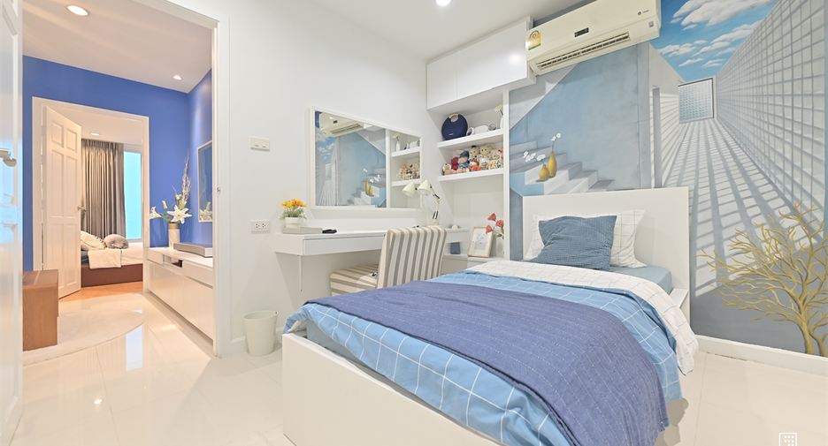 For sale 2 bedrooms condo in Watthana, Bangkok