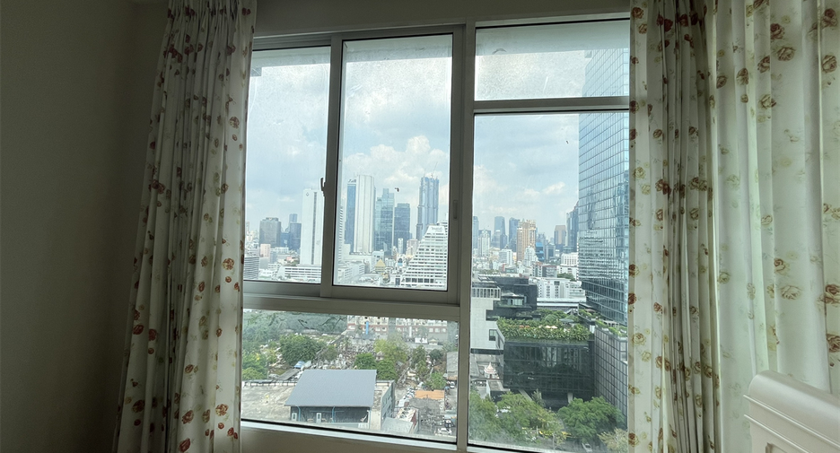 For sale 1 Beds condo in Sathon, Bangkok