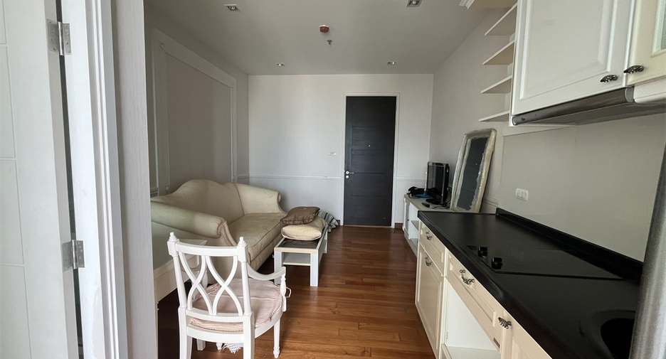 For sale 1 Beds condo in Sathon, Bangkok