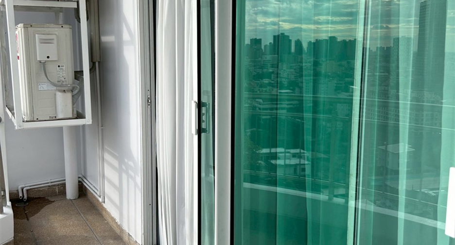 For sale 2 bedrooms condo in Bang Kho Laem, Bangkok