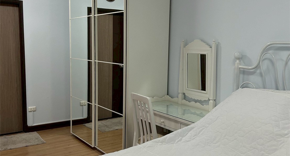 For sale 2 bedrooms condo in Bang Kho Laem, Bangkok