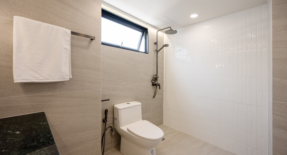 Condo en venta de 3 habitaciones en Khlong Toei, Bangkok